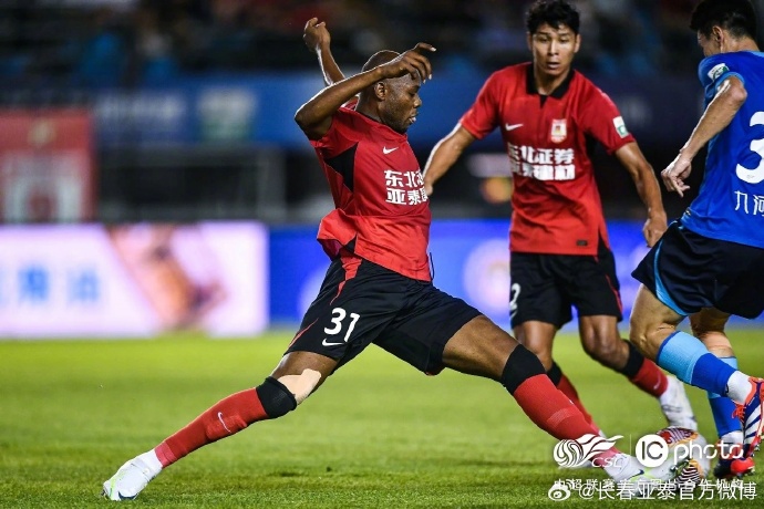 长春亚泰惨败收场，紧急调整士气备战