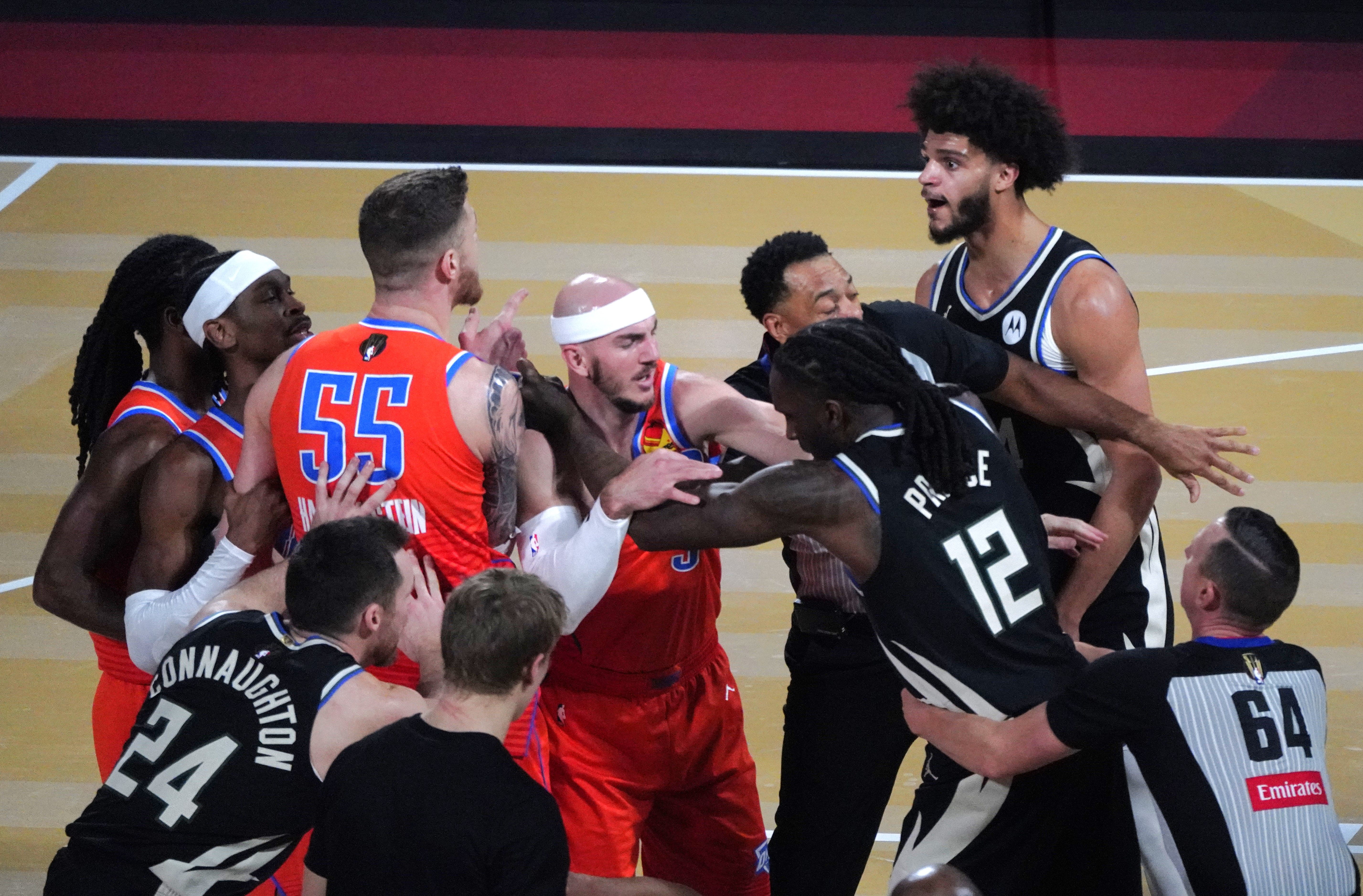 雄鹿大胜热火,安提托昆博独得分 雄鹿大胜热火,安提托昆博独得分