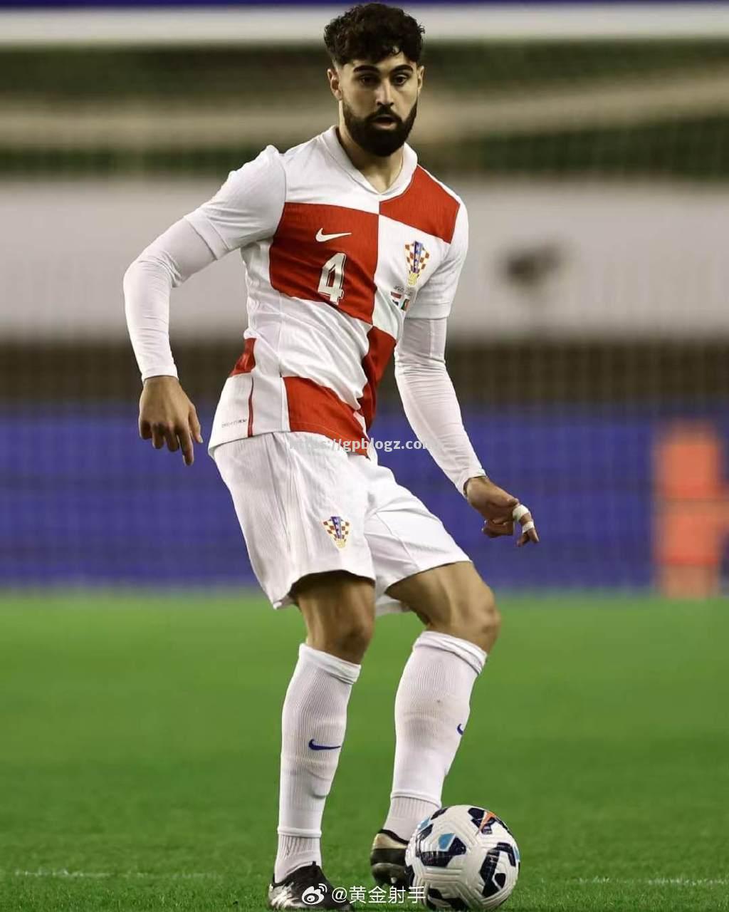 葡萄牙射手单刀破门，率领球队赢下争议比赛