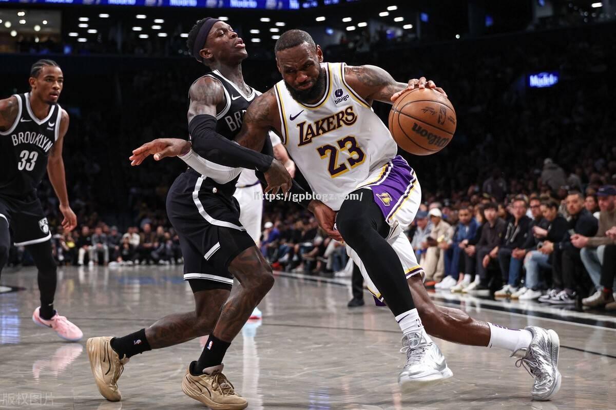 雄鹿主场大胜湖人,篮网击败黄蜂 雄鹿主场大胜湖人,篮网击败黄蜂