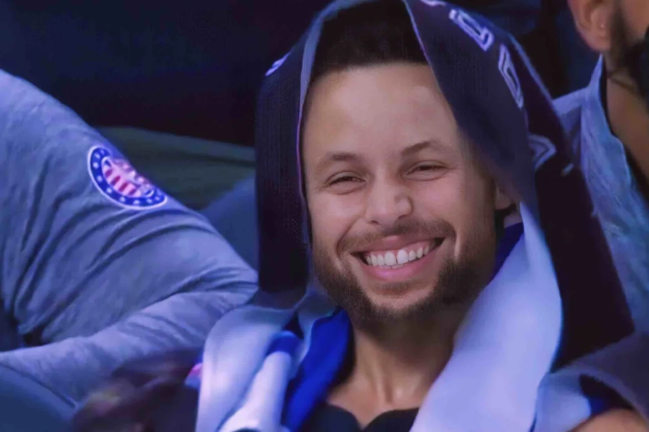 篮网队中锋德安东尼奥·戴维斯成功回归板凳席 篮网队中锋德安东尼奥·戴维斯成功回归板凳席