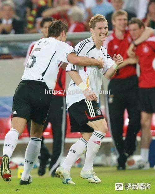 德国队惜败荷兰,积分榜垫底 德国队惜败荷兰,积分榜垫底