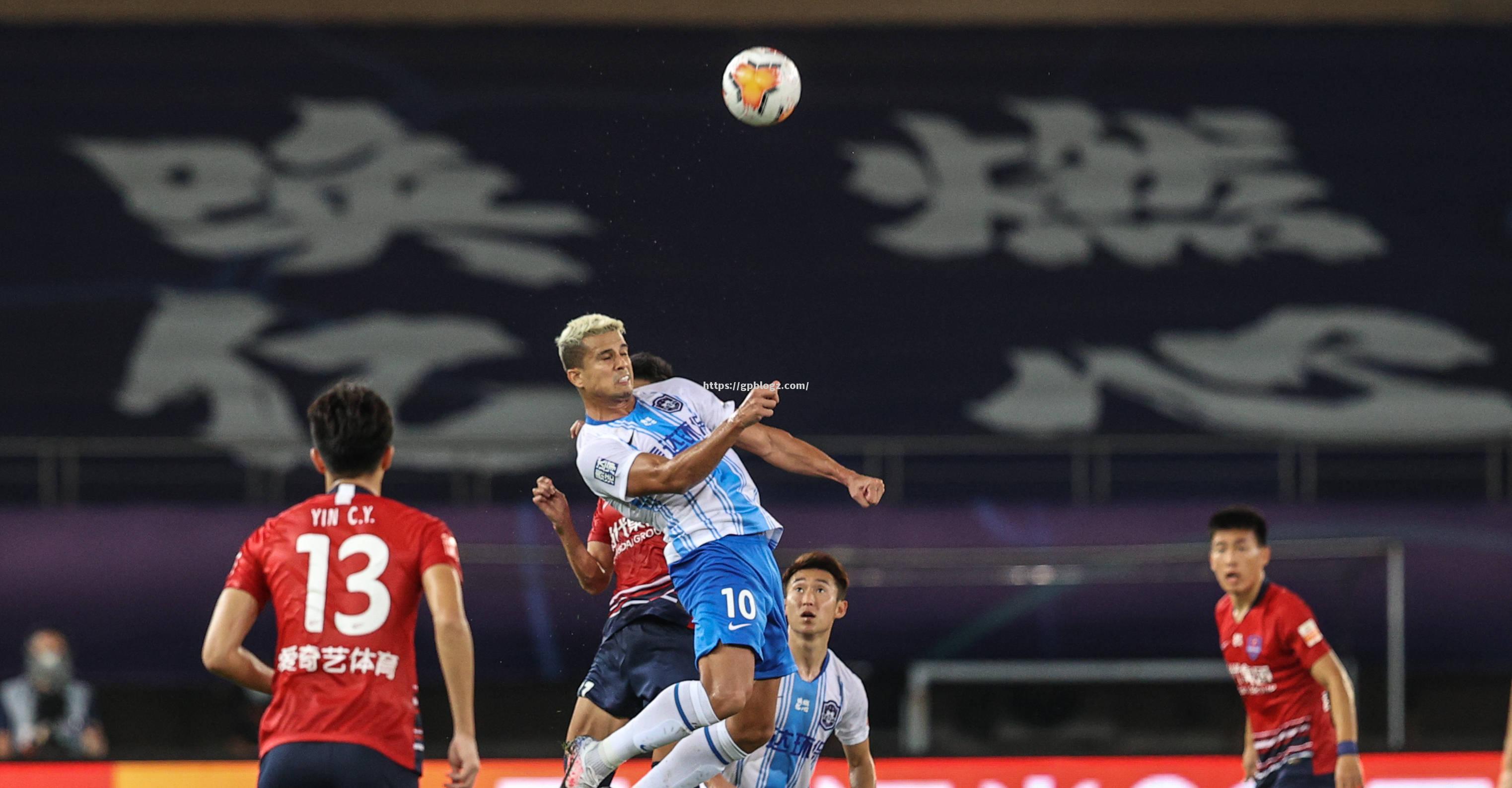 吴伟帅连扑PK扑点！河南建业主场战平重庆斯威