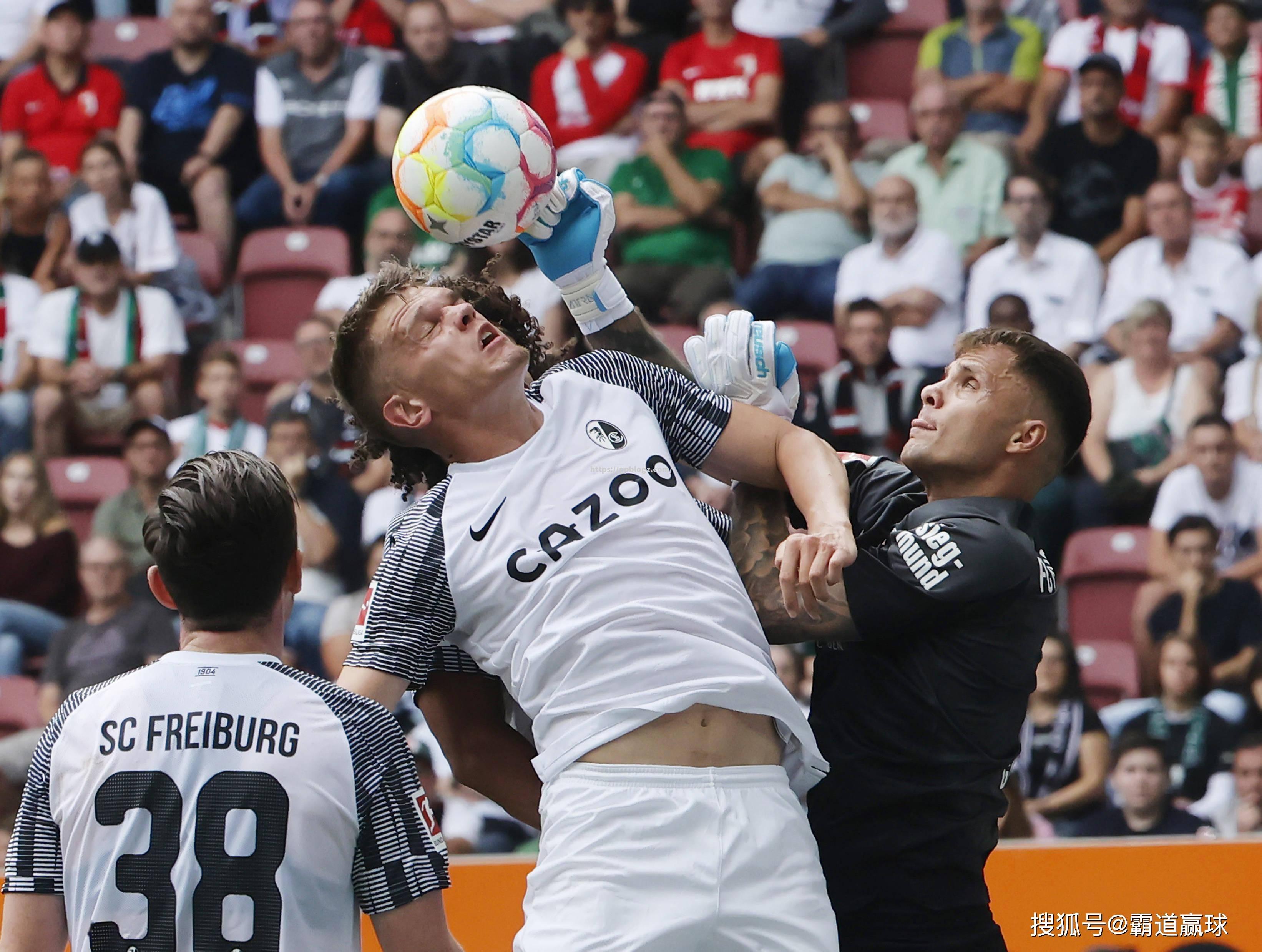 沃尔夫斯堡全体球员奋勇拼搏逆袭