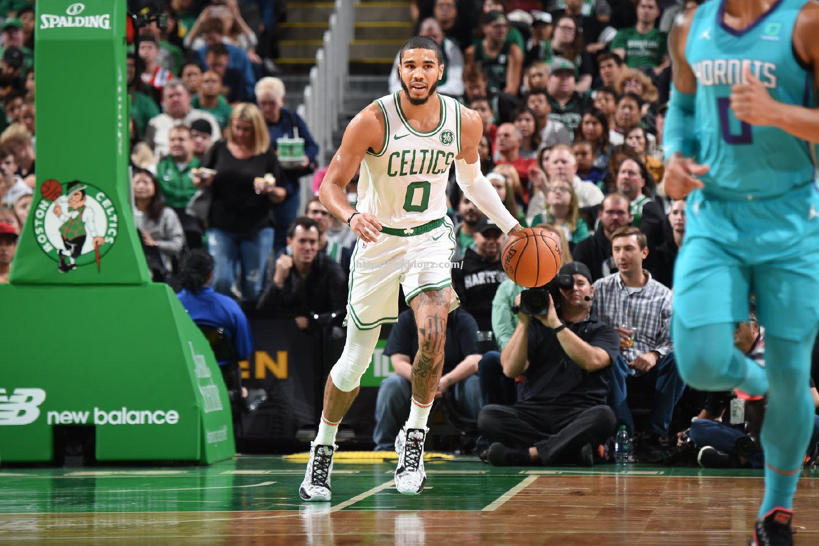 绿衫军逆转灰熊，塔图姆大放异彩