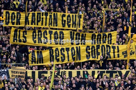 沃尔夫斯堡中场策划离队，引发球迷担忧