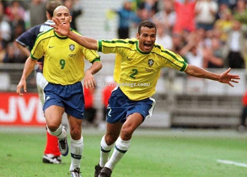 足球传奇!名将们将在比赛场上书写新的篇章! 足球传奇!名将们将在比赛场上书写新的篇章!