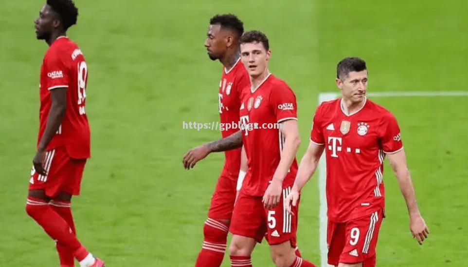 拜仁慕尼黑球迷组织举办庆祝活动，祝贺球队连胜